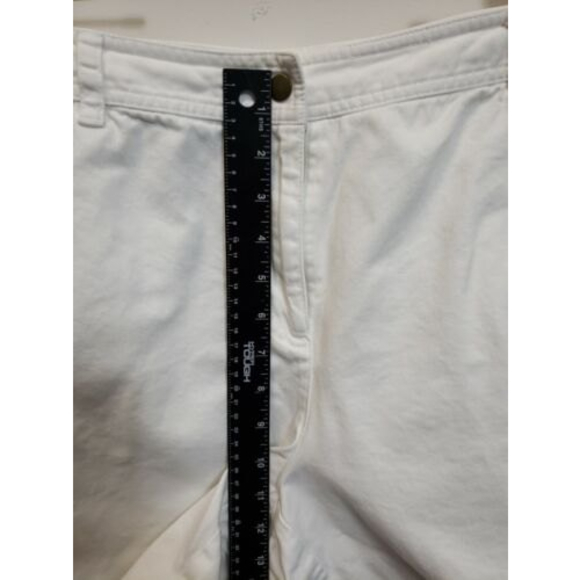 Rafaella White Cargo Style Shorts Cotton Size 14 Pockets inseam 6in - Picture 4 of 8